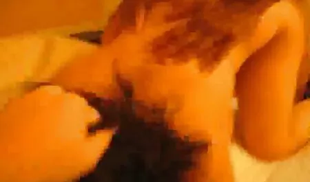 Uomo scopa nell'ano ragazza con film erotici gratis streaming i capelli 。