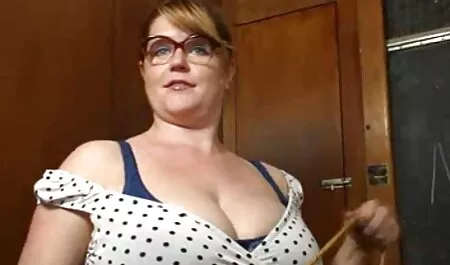Tatuato film erotico gratuito pulcino sembra Popo durante una gara 。