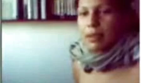 Con la barba film erotici completi gratis lunga il ragazzo ha il russo Sofia come in calze sul letto