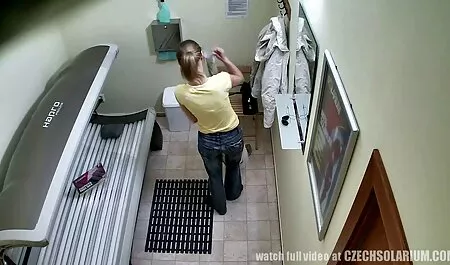 Prossimo scopa cancer russo mamma in vestiti e calze autoreggenti su video erotici tettone il letto