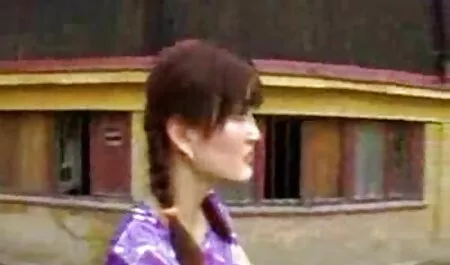 Молодуха Con la figa pelosa потрахалась con gli uomini e ha preso il loro sperma sul erotici italiani video suo corpo