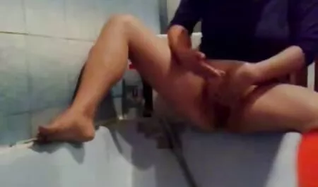 Bionda con il trucco sugli occhi è eccellente film erotici hard gratis Leccare il cazzo