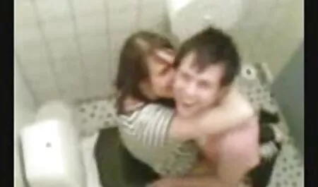 L'uomo condusse сисястую giovenca nella foresta e MIT con lei film eroticogratis dopo aver mangiato