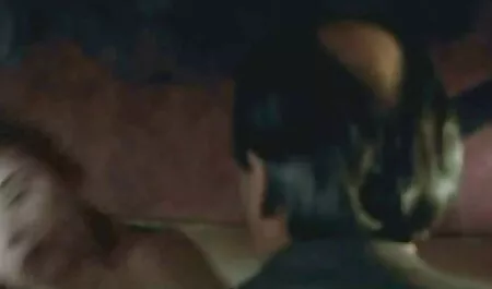 L'uomo del Casting leccò la fica della giovane film porno soft italiani bellezza e si infilò la lingua nel culo