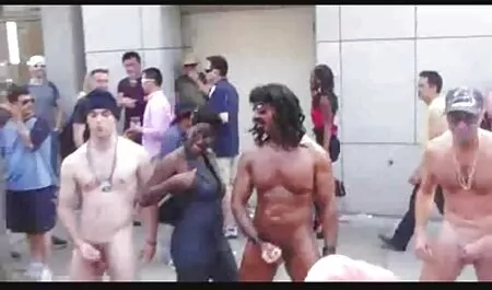 Nudo bionda si videoeroticiitaliani trova in bagno e si masturba la figa