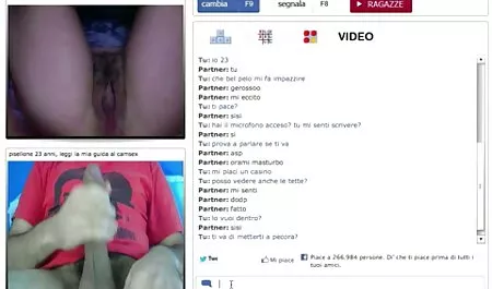 Bella donna delle pulizie lavato specchi in casa video erotici americani e ha dato l'uomo il suo