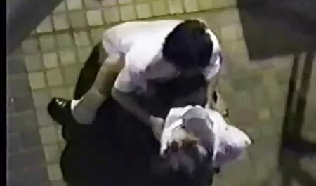 Giovane bruna mostra la Vagina e L'ano, strappato mutandine con grandi stronzi video film erotici gratis bianchi