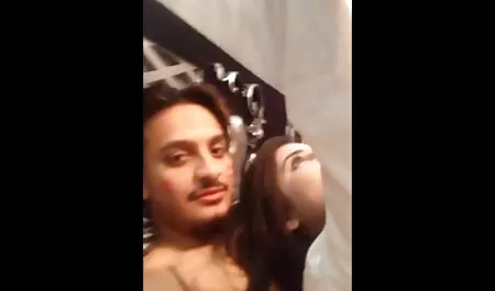 Experienced Negro su il letto video erotici sexy scopata moglie in il culo e ha dato lei cazzo suzione