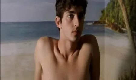 Procace massaggi erotici gratis bionda accarezza il suo buco sulla strada Giocattoli Del Sesso