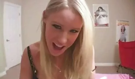 Minx con precious задком сношается film erotici streaming gratis eccitato con un African con un grande cazzo