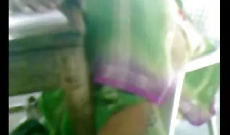 L'uomo ha sviluppato un punto негритоски video di film erotici e lo ha messo in assemblaggio