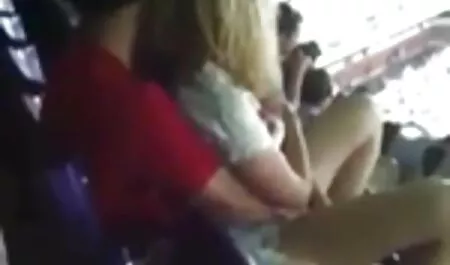 Bionda Alice Chambers ha aiutato il marito corna-Cornuto con il suo amante sotto la doccia video erotici anni 80