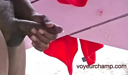 Giovenca sulla sedia reso confortevole e attivo pene video hard erotici пососала