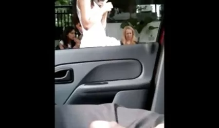 Snello mamma ha sul pavimento film amatoriali erotici Macchina del sesso e scioccato sulle sue tette