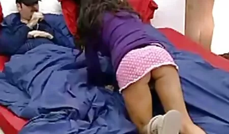 Abbronzato ragazza cinghia di usura! sotto erotismo italiano video la doccia e sdraiarsi sul letto a scopare
