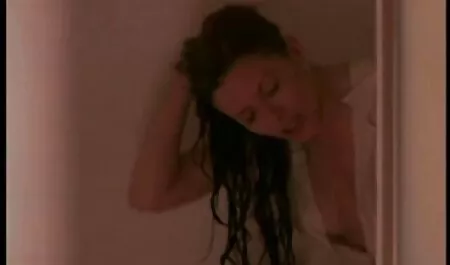 Tenero Pompino video erotici a gratis dalla donna con la fine sul viso e sui capelli