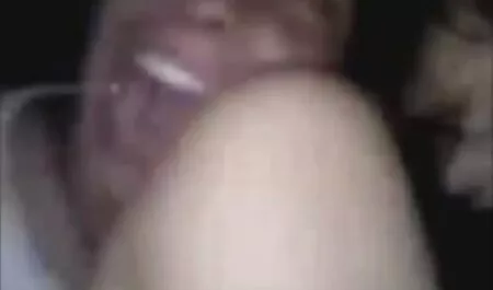 Una giovane ragazza magra succhia filmati amatoriali erotici gratis il cazzo del ragazzo e si fa scopare nel culo