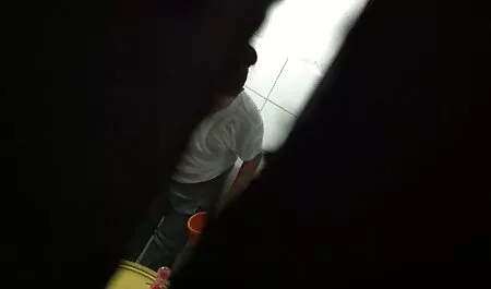 Elsa gin prende un Top nero e film pornoerotico colpi tubo Partner