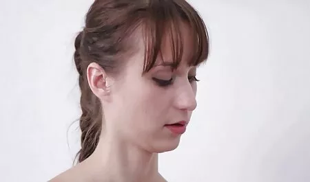 Babe con curve fianchi massaggi hard gratuiti дефилирует in palestra