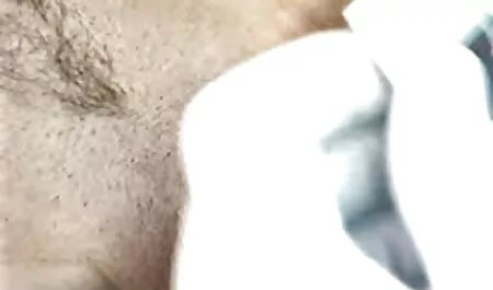 Miss Alice video erotici anni 70 in un bel vestito, tirato le mutandine e mettere la figa sul Dildo