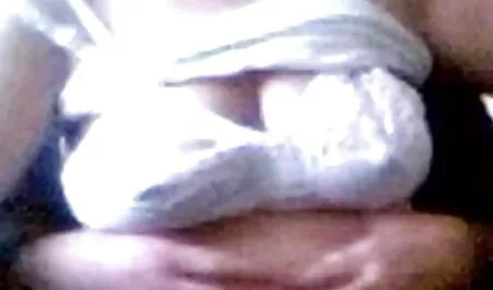 Cumming sul viso della ragazza contento, soprattutto dopo il sesso film massaggi erotici emotivo