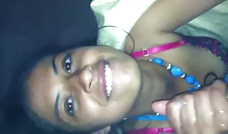 Un uomo di colore è tornato a casa dopo il Club, con una donna attraente che ha piantato uno video erotici donne sul cazzo di spessore