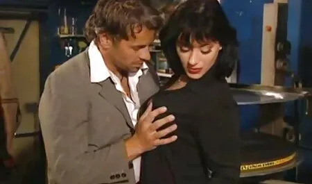 Cavalier marche cunnilingus bellezza e scopa lei in il yard dopo video erotici hd il pompino