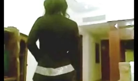 Сиськастая Bestia non ne ha mai abbastanza e accarezza il suo corpo da film erotici completi gratis sola